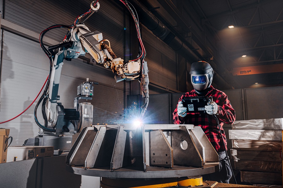 After eight years of cooperation with Saab, the Pomeranian company Base Group holds a strong position in the supply chain of the Swedish defence industry giant. The Polish company supplies Sweden with components used in the production of, among others, new generation A26 Blekinge-class submarines. “Cooperation with Saab means much more to us than a standard supplier-client relationship. From the very beginning, it has been based on partnership, mutual trust, and openness. We feel that we are jointly creating solutions that truly matter,” Jakub Kaszuba, CEO of Base Group, told Defence Industry Europe.