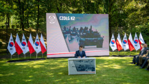 The Polish Armaments Agency signed agreements with three South Korean companies: - Hyundai Rotem, Hanwha Defense and Korean Aerospace Industries (KAI).