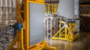 Raytheon Missiles Defense delivers first SPY 6 radar arrays to aircraft carrier