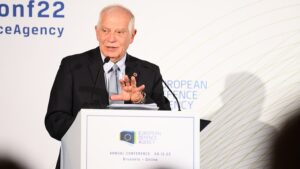 In 2021, total European defence spending stood at a new high of €214 billion, marking a further 6% increase on 2020 and the seventh year of consecutive growth. EDA’s report finds that Member States are investing more than ever on the procurement of defence equipment and research and development with a 16% rise compared to 2020, totalling a record €52 billion.