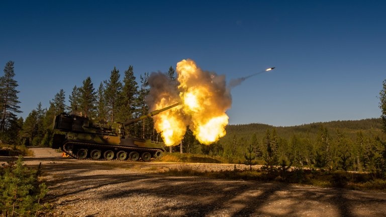 In mid-December, the Norwegian Defence Material Agency (NDMA) signed a contract with the domestic defense industry company NAMMO. According to the agreement, the Norwegian Armed Forces will be supplied with an unspecified amount of 155mm artillery ammunition NM269.