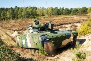Rheinmetall’s state-of-the-art Lynx infantry fighting vehicle has reached its latest interim objective: promptly at the start on 2023, low-rate initial production (LRIP) began in NATO member nation Hungary, the vehicle’s first customer. Pre-series production is an important milestone, one which also encompasses fabrication of the Lance medium-calibre turret as well as additional variants of the Lynx. Full-rate production, or FRP, is due to commence in July 2023. Recruitment of qualified personnel and the inflow of technical equipment for the Lynx centre of excellence is now in full swing.