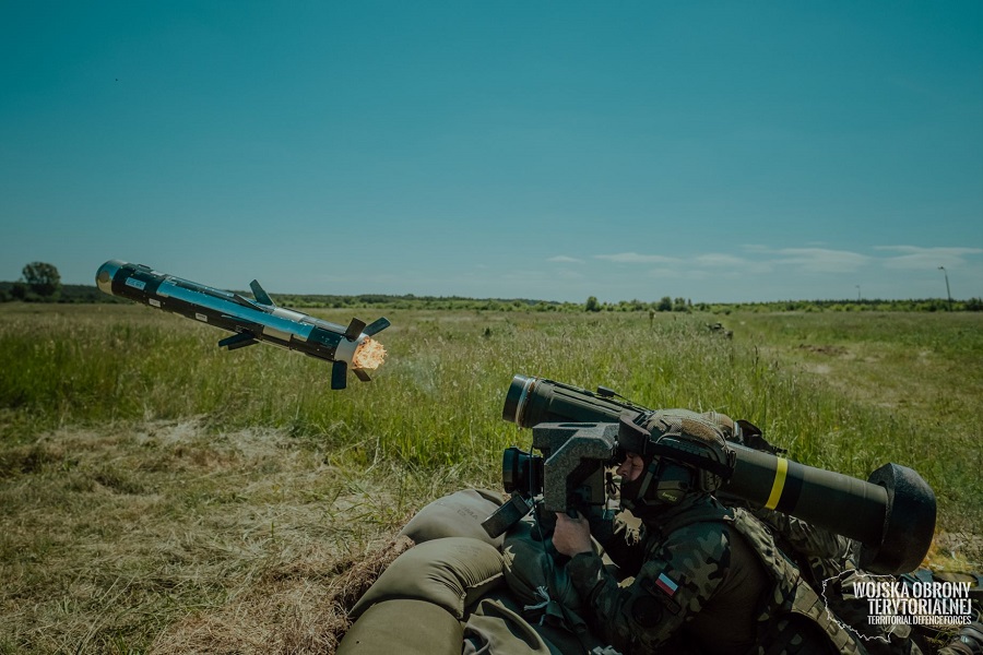 Polish defence procurement agency has ordered an additional batch of FGM-146F Javelin anti-tank guided missiles (ATGMs) along with Light Weight Command Launch Units (LWCLUs). The deal is worth approximately USD 158 million.