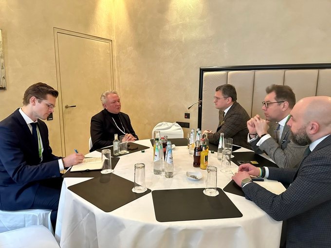 On February 18, during the Munich Security Conference, Ukraine’s Foreign Minister Dmytro Kuleba met Armin Papperger, the CEO of the leading German defence company Rheinmetall. They discussed “ways to increase production for Ukraine and allies”, Kuleba wrote on social media.