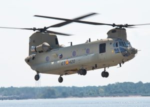 Indra will supply the CH-47F Chinook helicopters of the Spanish Army’s Airmobile Force (FAMET) with Talium, one of the most advanced mission planning systems currently in existence, designed to greatly increase the efficiency and safety of helicopters operating in complex scenarios. The contract totaling 15 million euros has been awarded to Indra by the DGAM (Directorate General of Armaments and Material).