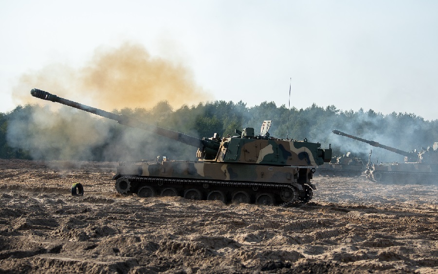 At the end of February, South-Korean defence company Hanwha Aerospace delivered the second batch of K9A1 155mm self-propelled howitzers to the Polish Armed Forces.