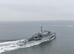 Abeking & Rasmussen has selected Anschütz to design and deliver an integrated solution for mine countermeasures (MCM), command and control, and navigation for two mine countermeasures vessels of the Indonesian Navy. The first of the two new vessels, which are among the most modern ships of their kind, is currently successfully completing its sea trials.