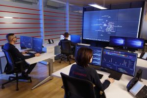 The objective of the MoU (Memorandum of Understanding) signed by Leonardo and Siemens Digital Industries is an integrated offer of advanced cybersecurity solutions for IT/OT technologies (Information Technology/Operational Technology), which is dedicated to digital, secure, connected and integrated industrial infrastructures.