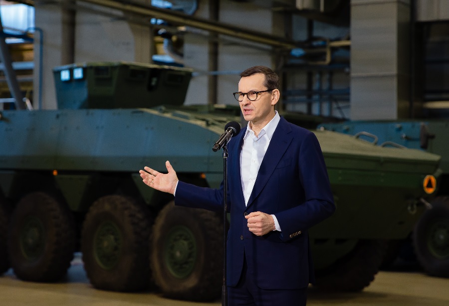 Polish defence industry to produce 100 Rosomak vehicles for Ukraine