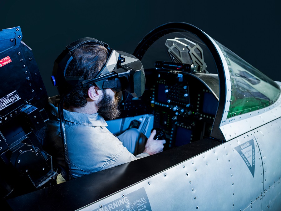 Vrgineers and Advanced Realtime Tracking demonstrate the combination of XTAL 3 headset and SMARTTRACK3/M in a mixed reality pilot trainer. The partnership between these two technological companies started in 2018, and ever since, they have supported each other’s products in the niche market. At IT2EC 2023 in Rotterdam, the integrated SMARTTRACK3/M into an F-35-like Classroom Trainer manufactured and delivered to USAF and RAF will be for display.