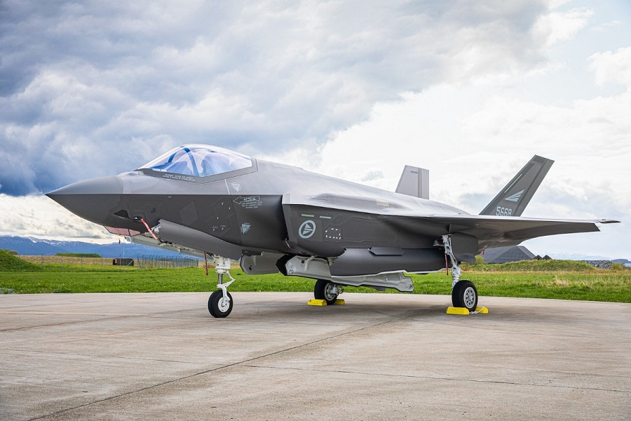 The Royal Netherlands and Belgian Air Forces deployed fighter assets to the Norwegian Air Base at Ørland to conduct combined flying manouevres with Norwegian aircraft in enhancing interoperability and 4th and 5th generation fighter integration.