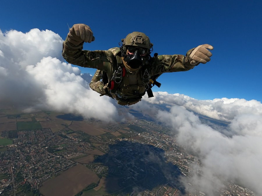 Collins Aerospace, a Raytheon Technologies business, introduced its OXYJUMP NG oxygen supply system for use in high altitude jumps by parachutists. The OXYJUMP NG system's breakthrough technology enhances mission capabilities with a longer gliding distance, improves jumper safety, is easy to use and contains significant size and weight advantages over legacy systems.