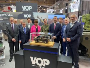 During the IDET 2023 exhibition held in Brno, the Czech defencecompany VOP CZ signed a memorandum with Thales. As announced by VOP CZ on social media, the agreement pertains to cooperation in the production of the armoured vehicle Buschmaster, which may be offered to the Armed Forces of the Czech Republic.