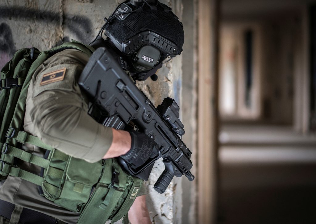 The Israel Defense Forces (IDF) infantry brigades will receive thousands of Israeli-made Micro Tavor (X95) assault rifles. The contract was signed with Israel Weapon Industries (IWI).