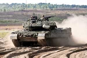 The Czech Republic plans to procure 77 Leopard main battle tanks in the modern 2A8 version from Germany, Czech Defence Minister Jana Černochová announced during a visit by her German counterpart Boris Pistorius to Prague on Friday.