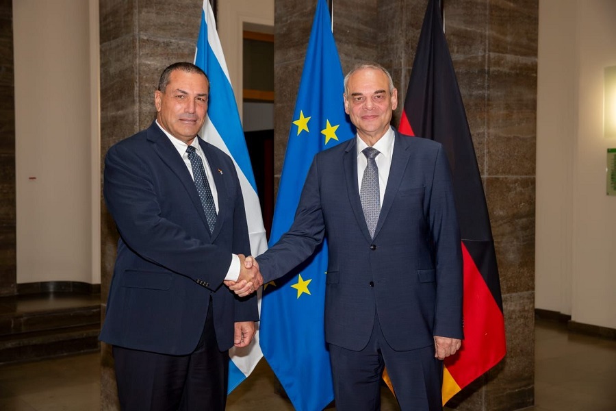 Germany has expressed its interest in acquiring additional defence systems from Israel following the signing of a contract to purchase the Israel-made Arrow 3 ballistic missile interceptor. The Director General of the Israel Ministry of Defence, Major General (Res.) Eyal Zamir, met with Mr. Benedikt Zimmer, the State Secretary of the German Federal Ministry of Defence, in Berlin on Monday.