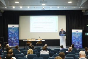 DG DEFIS participated to the 54th edition of the Paris Air Show, the annual rendezvous of global stakeholders of the aeronautics, defence and space ecosystems, representatives from the SMEs, entrepreneurship, research and academics sectors. Organised in Le Bourget (Paris aera) every two years, the fair brings together over 2,500 exhibitors, 300 start-ups and attract 300,000 visitors and 322 political delegations from more than 100 countries.