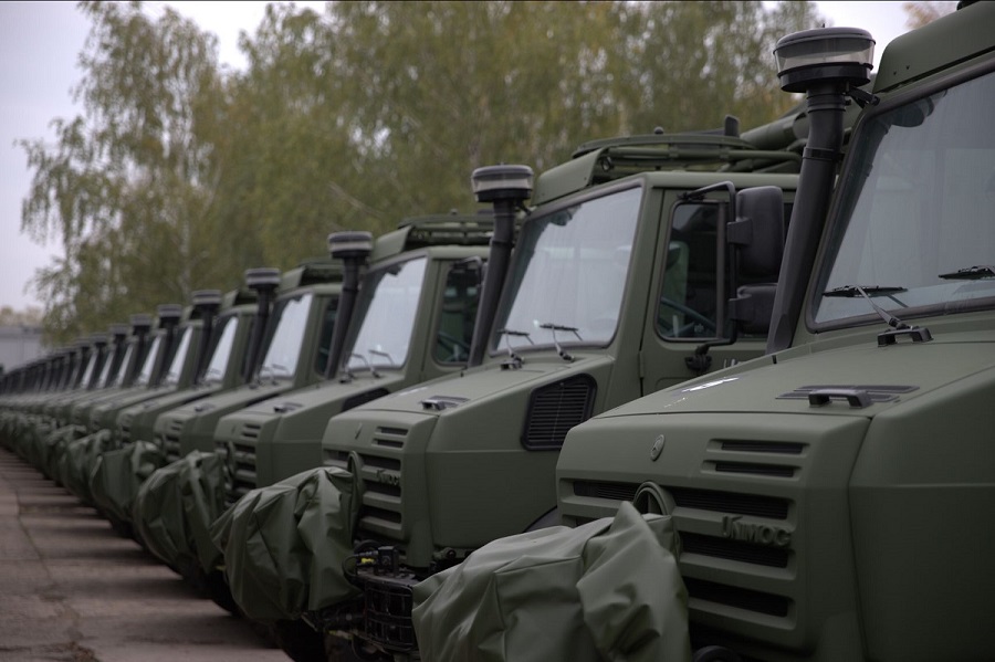 A batch of 53 multirole Peugeot Rifter vehicles have been transferred to the use of the Lithuanian Armed Forces. The total procurement includes 235 of such vehicles and is worth almost EUR 6.5 million. 90 Peugeot Rifter vehicles have already been passed into possession of the Lithuanian Armed Forces and the remaining part will arrive at Lithuanian Armed Forces units in full by the end of the year.