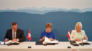 Three defence ministers have signed a memorandum of understanding (MoU) regarding their participation in the European Sky Shield Initiative (ESSI), which focuses on procurement. They also reached an agreement to promote research cooperation in the armaments field, according to a statement from the Swiss government.