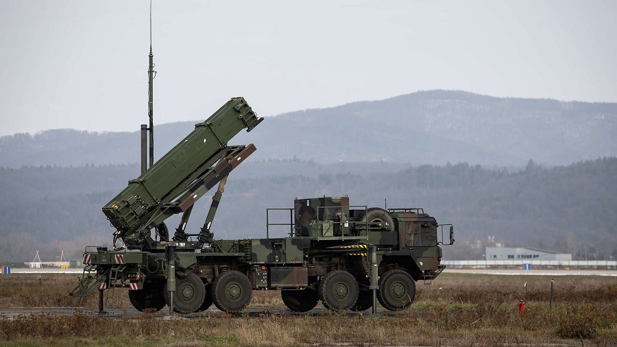The German Federal Government has announced the delivery of two Patriot air defence system launchers to Ukraine. This move constitutes additional German support for Ukraine, with the intent to bolster the air and missile defence capabilities of the Armed Forces of Ukraine.