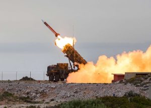 The German government has offered to extend the deployment of German Patriot air defence systems in Poland until the end of the year.