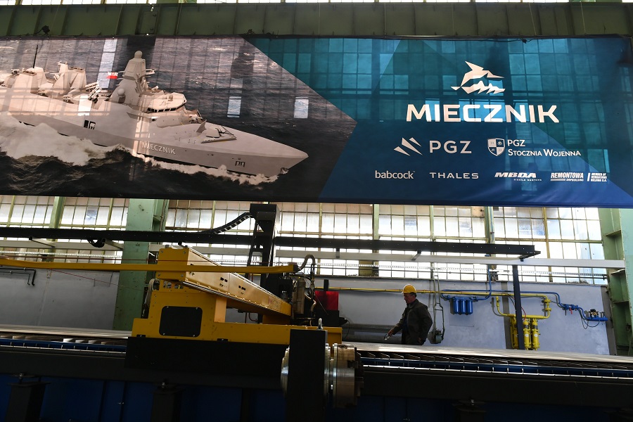 PGZ Stocznia Wojenna (PGZ Naval Shipyard) held a steel-cutting ceremony to mark the commencement of construction for the Polish Navy's first Miecznik-class frigate, based on the Babcock's Arrowhead 140 frigate design.