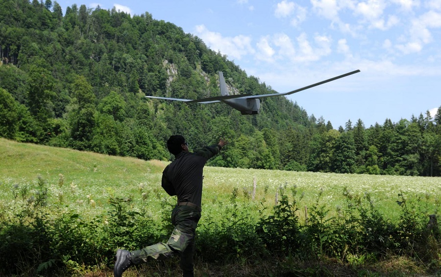 The capability to direct military aircraft to specific targets (JTAC) is a decisive factor for success in modern warfare. 11 Swedish rangers of the K 3 regiment participated in the Nato exercise Mountain Hornet 23 in south Germany, where JTAC personnel is drilled in a taxing Alpine environment.