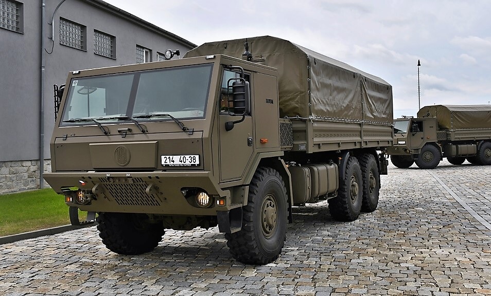 On August 8, Tatra Trucks, a subsidiary of the Czechoslovak Group, officially handed over the last three logistics vehicles to the Armed Forces of the Czech Republic under the August 2022 contract for the delivery of 209 heavy-duty off-road vehicles in the transport version of the Tatra 815-7 6×6 Force series.