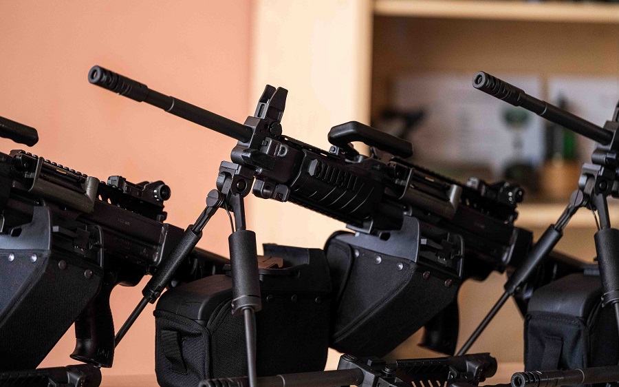 On the order of the Estonian Centre for Defence Investments (ECDI), the first delivery of machine guns reached Estonia, with nearly two hundred new machine guns having arrived. In March of this year, the ECDI signed a contract with Israel Weapon Industries (IWI) for the procurement of around 1000 new Negev NG7 machine guns for the Defence Forces and the Defence League.