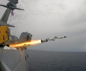 A successful firing, by the French navy, of the latest generation of MBDA’s Exocet missile – Mer-Mer 40 Block 3c (MM40 B3c) – took place from the multi-mission Alsace frigate (FREMM DA) off the coast of the DGA missile test centre (DGA EM) of Ile du Levant on 20 September 2023.