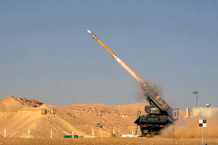 The Czech government has decided to order 48 I-Derby ER (Extended Range) missiles manufactured by the Israeli defence giant Rafael. The contract, valued at nearly USD 200 million, is expected to be signed in the coming days.