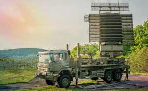 American defence giant Lockheed Martin has signed a contract for the production of three AN/TPS-77 MRR mobile radars for the Lithuanian Armed Forces. The agreement is valued at USD 52.6 million, according to a statement from the U.S. Department of Defence.