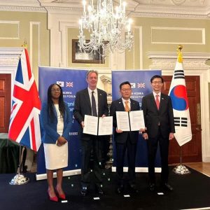 Babcock has signed a Memorandum of Understanding (MoU) with Hanwha Aerospace to offer enhanced capabilities across land, air and sea domains by bringing together the companies’ combined skills through a collaborative range of products, services and integrated solutions.