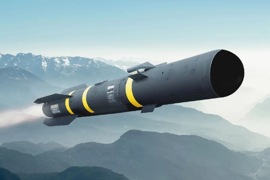 A recent flight test demonstrated Lockheed Martin's JAGM-MR tri-mode seeker and its ability to aid the missile to successfully discriminate between multiple targets.