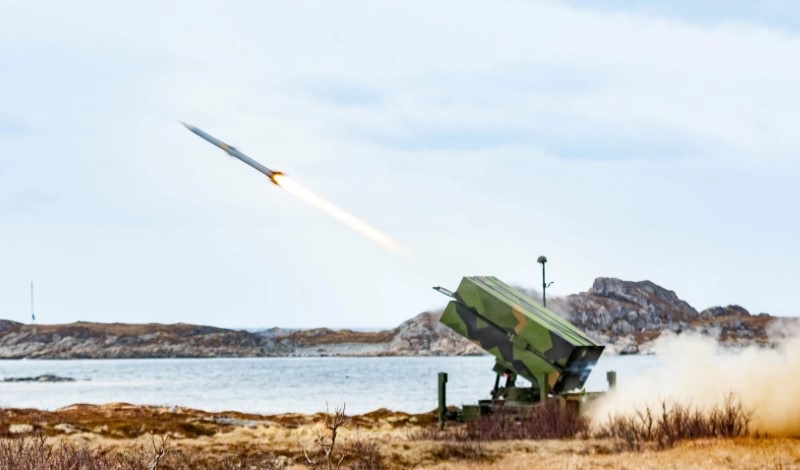 Norway will donate additional NASAMS air defence systems to Ukraine to the sum of 335 million NOK. Some will be donated from Norway´s own storage in order to ensure fast delivery to Ukraine, while additional systems will be ordered from the industry for later delivery.