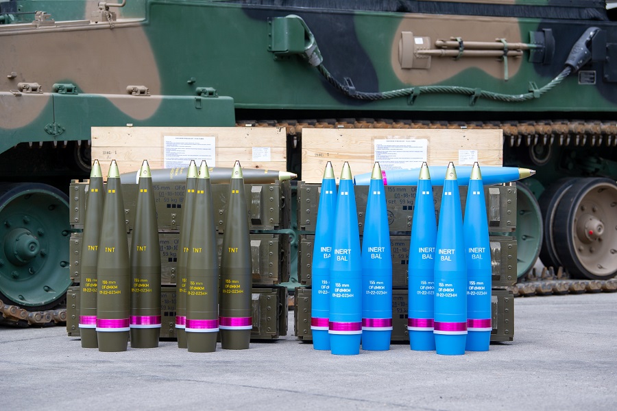 Poland's defence procurement agency (Armament Agency) has sealed a significant contract with a consortium of companies from the state-owned defence industry group PGZ (Polska Grupa Zbrojeniowa) for 155mm artillery ammunition.