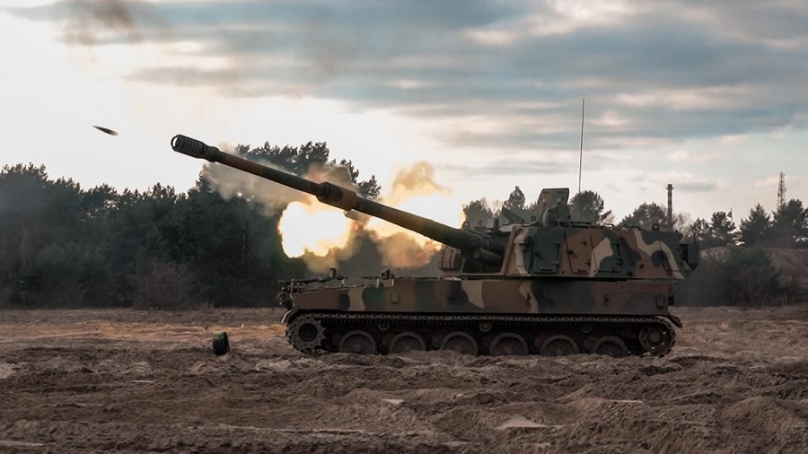 The Polish Armament Agency announced on December 17 via social media that a new batch of K9A1 self-propelled howitzers from South Korean tech giant Hanwha Aerospace has arrived in Poland. These advanced artillery systems will soon be integrated into the Polish Armed Forces, bringing their total number of K9A1 systems to 66.
