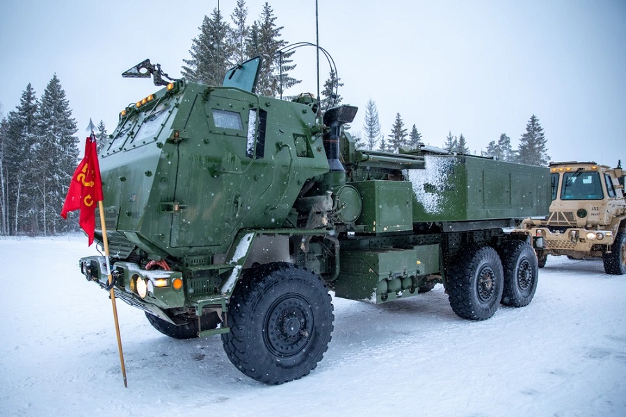 US Army recently conducted a live-fire exercise in Estonia, showcasing the M142 High-Mobility Artillery Rocket System (HIMARS) to NATO’s multinational troops. The event, held in late December at the Central Training Area near Camp Tapa, Estonia, served as a significant demonstration of HIMARS strike capabilities.