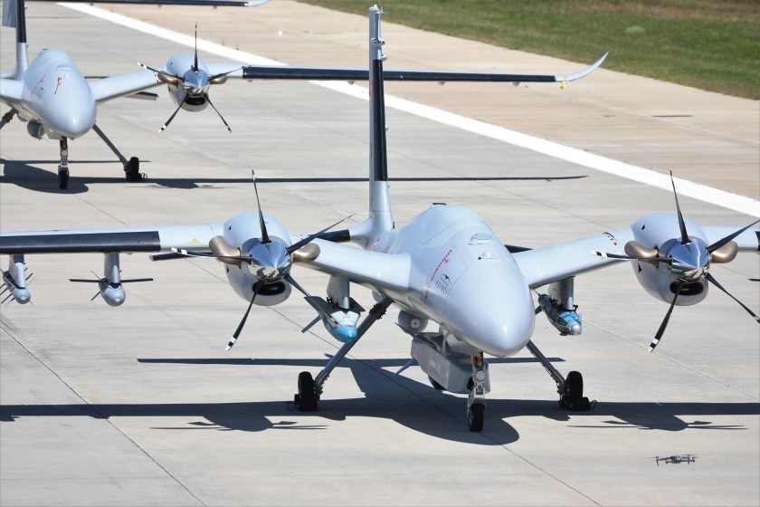 Turkish unmanned aerial vehicle manufacturer Baykar Technologies has announced that it conducted significant tests on the Akinci drone. During the test, the drone hit a moving maritime target using the Aseflir-500 electro-optical head and MAM-L and MAM-T guided bombs.