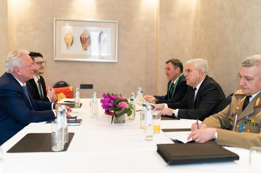 On the sidelines of the Munich Security Conference, Romanian Defence Minister Angel Tîlvăr met with Armin Papperger, CEO of the German defence company Rheinmetall.