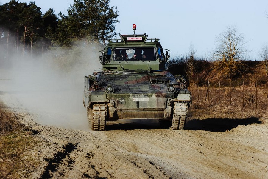 EUMAM Ukraine: on track with armour