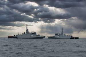 On March 7, the second Polish-Swedish Naval Technology Forum was held at the Naval Academy in Gdynia, Poland. This gathering underscored the deepening ties between the two nations, especially in maritime security, armament, and shipbuilding, against the backdrop of the ongoing Ukrainian conflict and Sweden's recent NATO accession. The forum's agenda highlighted the strategic importance of the Baltic Sea in safeguarding not only its adjacent states but the entirety of Europe.