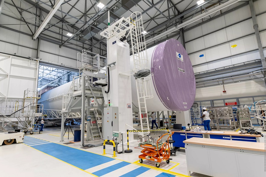 The main stage and the upper stage for the inaugural Ariane 6 flight are currently in the central core final assembly line in the Launcher Assembly Building (BAL) at the ELA4 launch complex. The central core is made up of the main stage and the upper stage, assembled together with an inter-stage interface structure. Once assembled, the central core will then be transferred from the BAL to the launch pad.