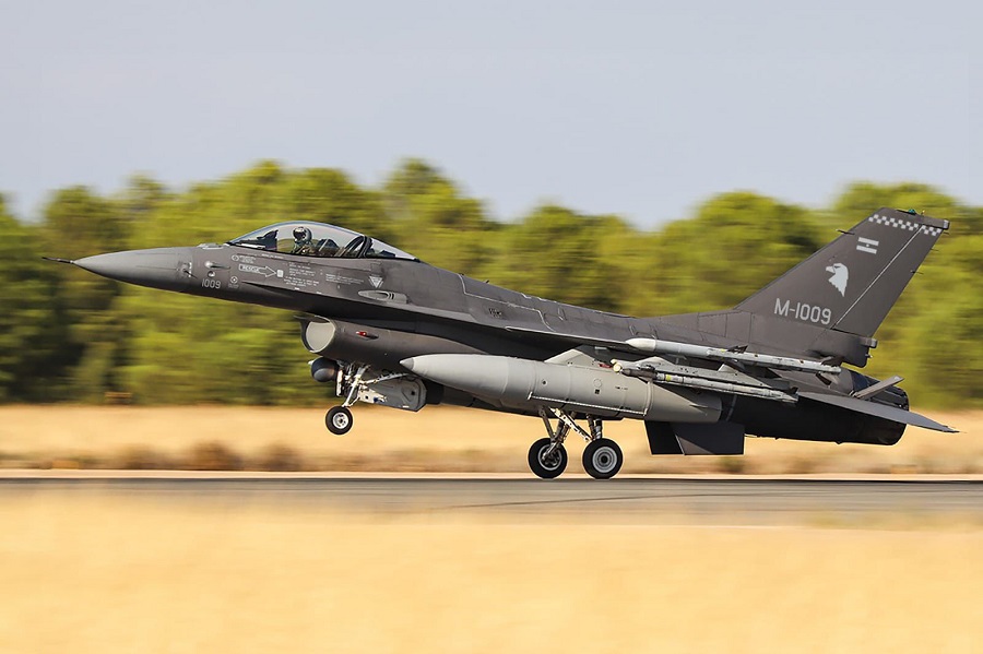 Argentina has signed an agreement to acquire 24 F-16 fighter jets from Denmark, a deal valued at approximately EUR 280 million. The transaction was finalized at a Danish air force base on Tuesday, marking a significant upgrade to Argentina's military aviation capabilities.