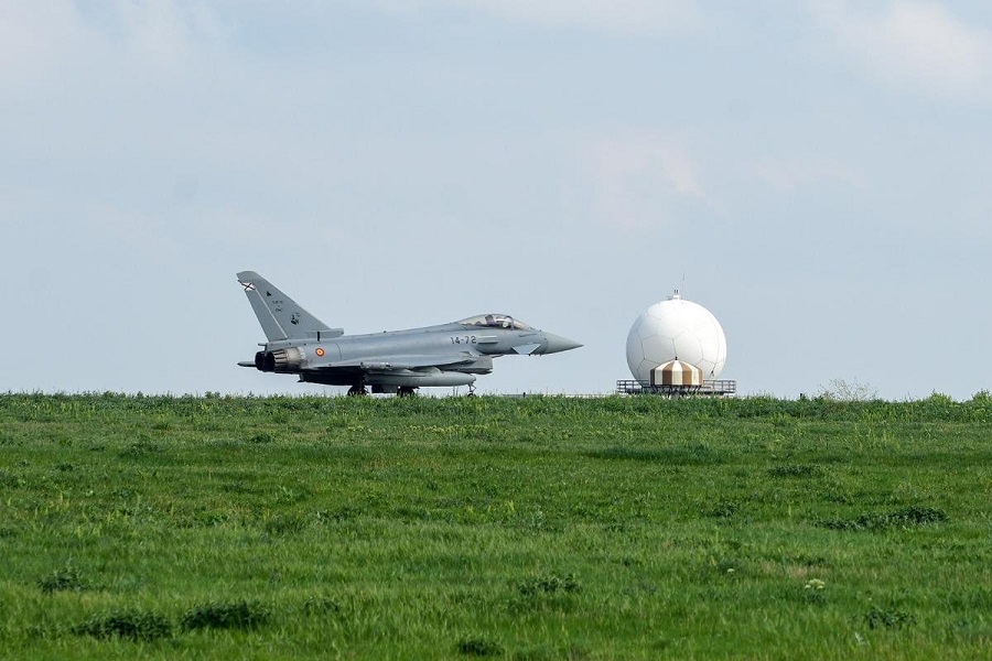 Eurofighter jets from UK and Spain conduct NATO joint flying training in Romania