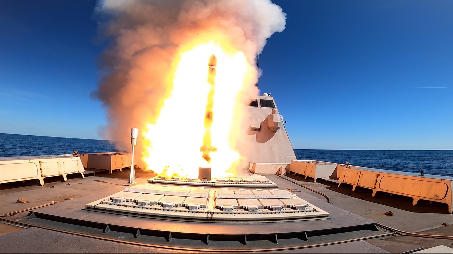 French Navy: first simultaneous launch of two MdCN cruise missiles