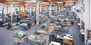 RENK Group AG, a globally leading manufacturer of mission-critical drive solutions in military and civil end markets, is expanding its presence in India. By 2025, a new ~7000 square metre production site for military and civil applications will be built in the Defence Industrial Corridor of Tamilnadu State. RENK will realize this project together with renowned developer Horizon Industrial Parks (Horizon) which is owned and managed by Blackstone Real Estate Funds.