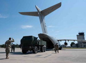 The United States Army's M142 HIMARS rocket launcher was loaded onto an Embraer KC-390 Millennium of the Portuguese Air Force (FAP). This significant testing activity took place on July 15 at Ramstein Air Base in Germany.