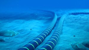 TNO has developed a method to automatically detect maritime traffic in the vicinity of subsea infrastructure. Using redundant optical fibres in fibre-optic cables, also known as dark fibres, as sensors makes it possible to pick up vibrations from maritime traffic. TNO has successfully tested a method, which allows a large area along the path of cables and pipelines, to be monitored in order to prevent intentional or unintentional damage.