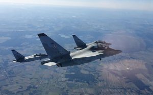 The advancement of aviation technology and the growing importance of air power on the modern battlefield are increasing the demands on jet fighter pilots. The rapid quantitative and qualitative expansion of tactical aviation in the Polish Air Force necessitates, among other things, an increase in the number of advanced training aircraft, which must also keep pace with these challenges.